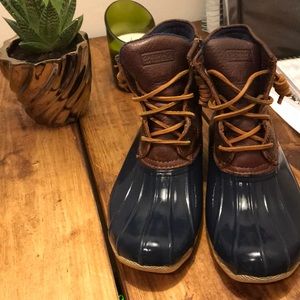 Size 8! Sperrys duck boots!!!! Great condition!